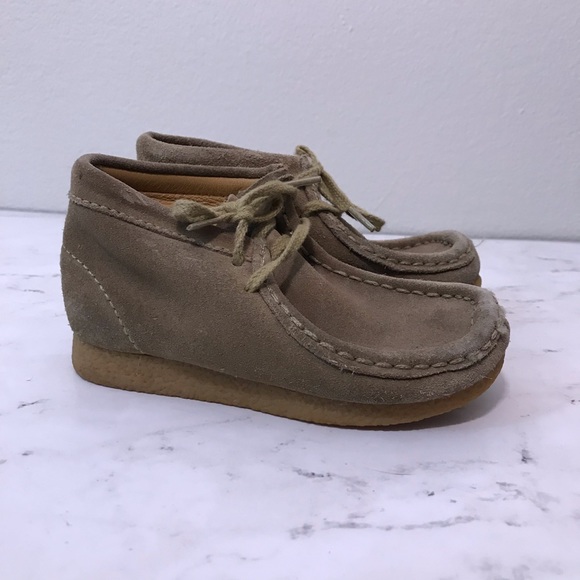 clarks boys size 8